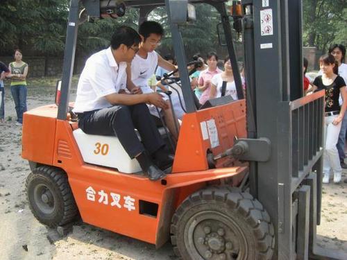 中環學校 焊工培訓畢業照